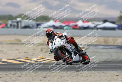 media/Apr-18-2025-CVMA Friday Practice (Fri) [[88baa45499]]/Racer 2/Session 5 (Turn 14 Tip In)/